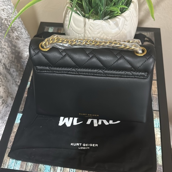 Kurt Geiger London
Mini Kensington Eye Crossbody Bag - Picture 3 of 15